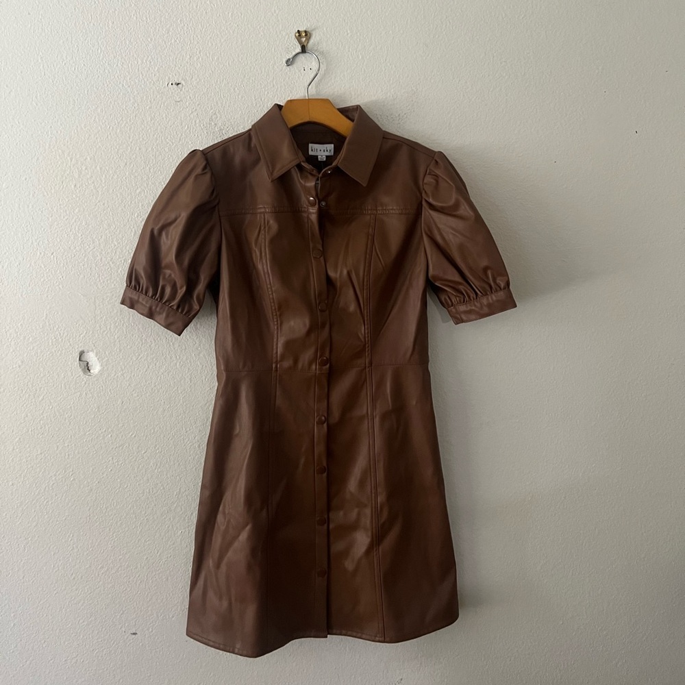 NWT Kit + Sky Button Up Size Small